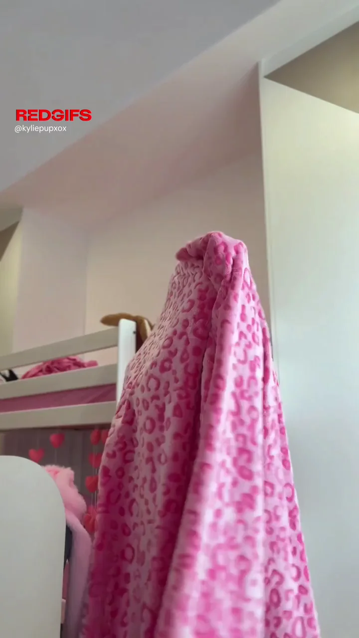 Barely 18 and super cute.. just the way you like it ;)