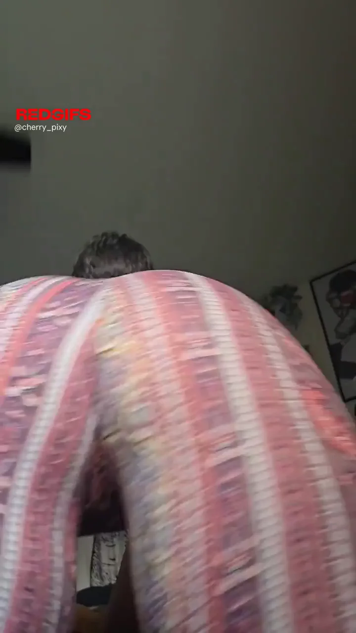 Thick Latina Booty Bends Over in New Pants Tease – Break Yo Dick Edition