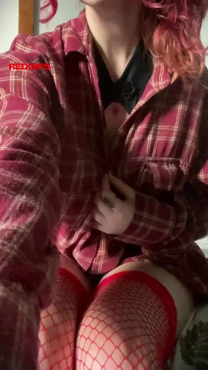 Red is so sexy... your hard cock ready to smash?