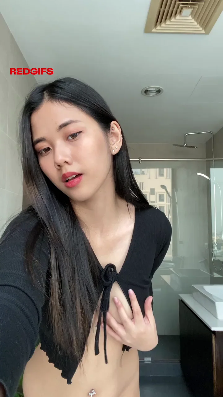 No Bra Slutty Asian Tease 😇💦 Bralfree Tits Bounce Free!