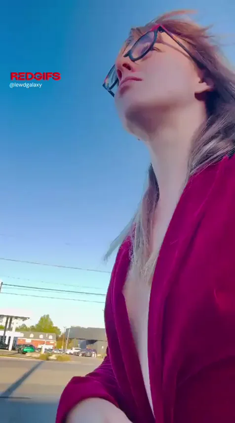 The nip slip challenge [f] dared by u/Ok-Piece-3625!