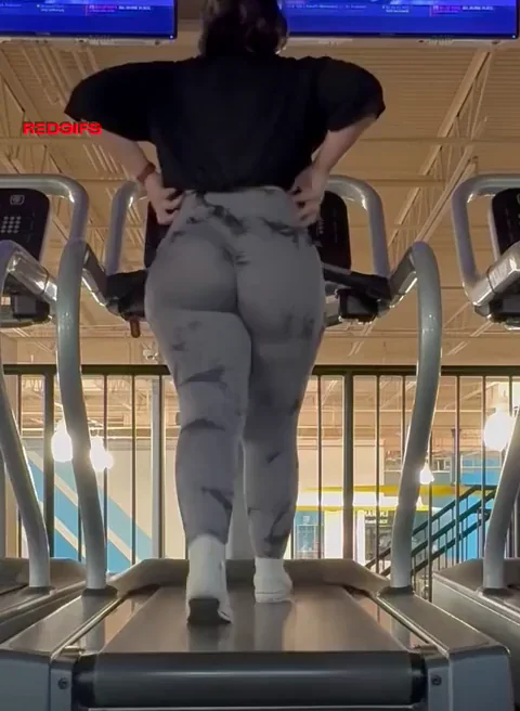 Thick PAWG Gym Slut's Cardio Booty Bounce 🥵🍑💦