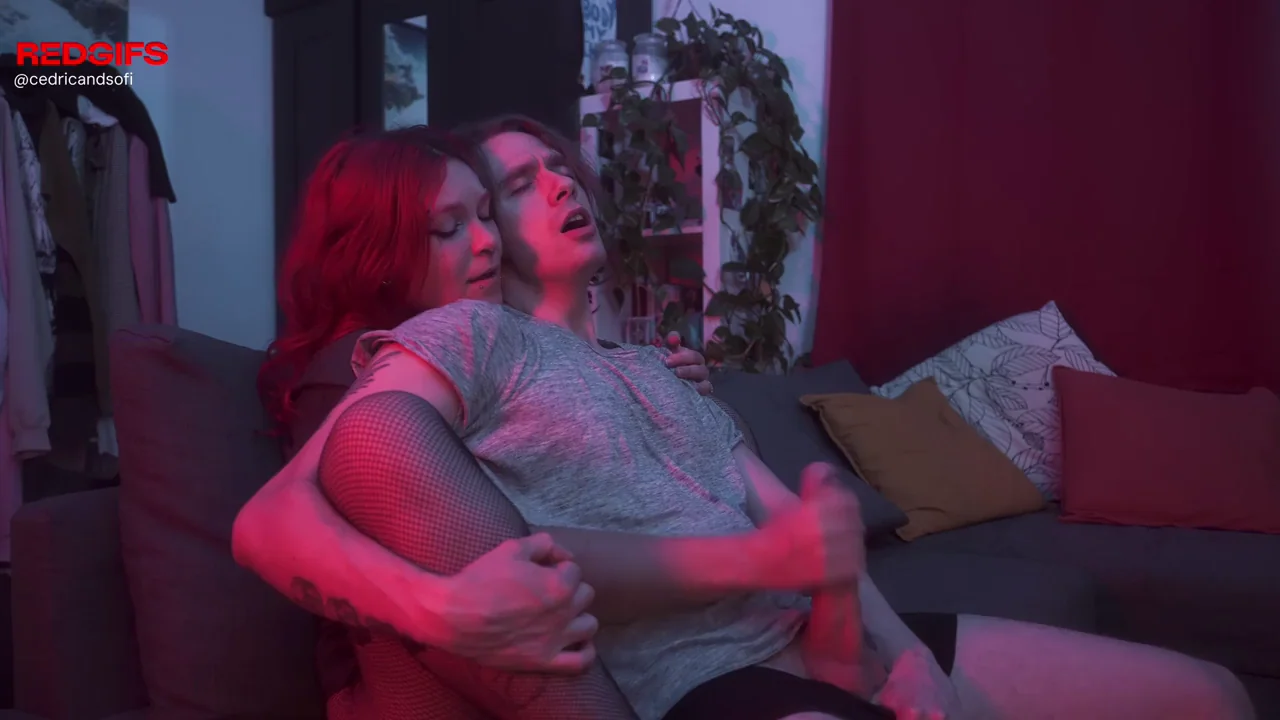 Love playing with his cock until he can't hold his load anymore ♥