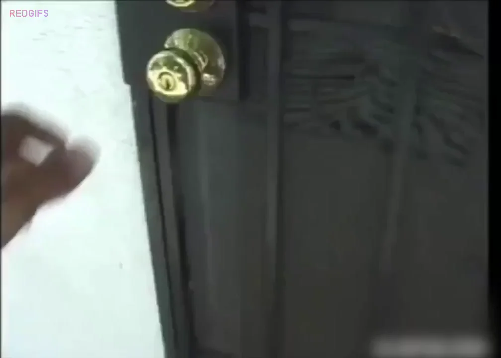 Little bitch caught stealing is going to have to break her wrist to avoid trouble...
