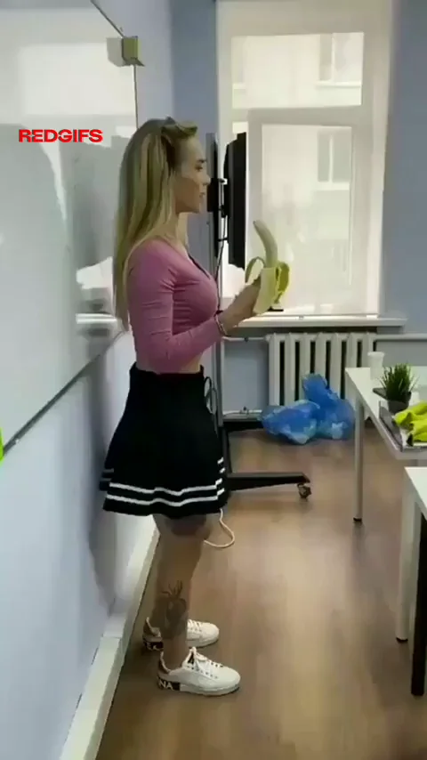 POV Russian Uni Slut's Deepthroat Crash Course