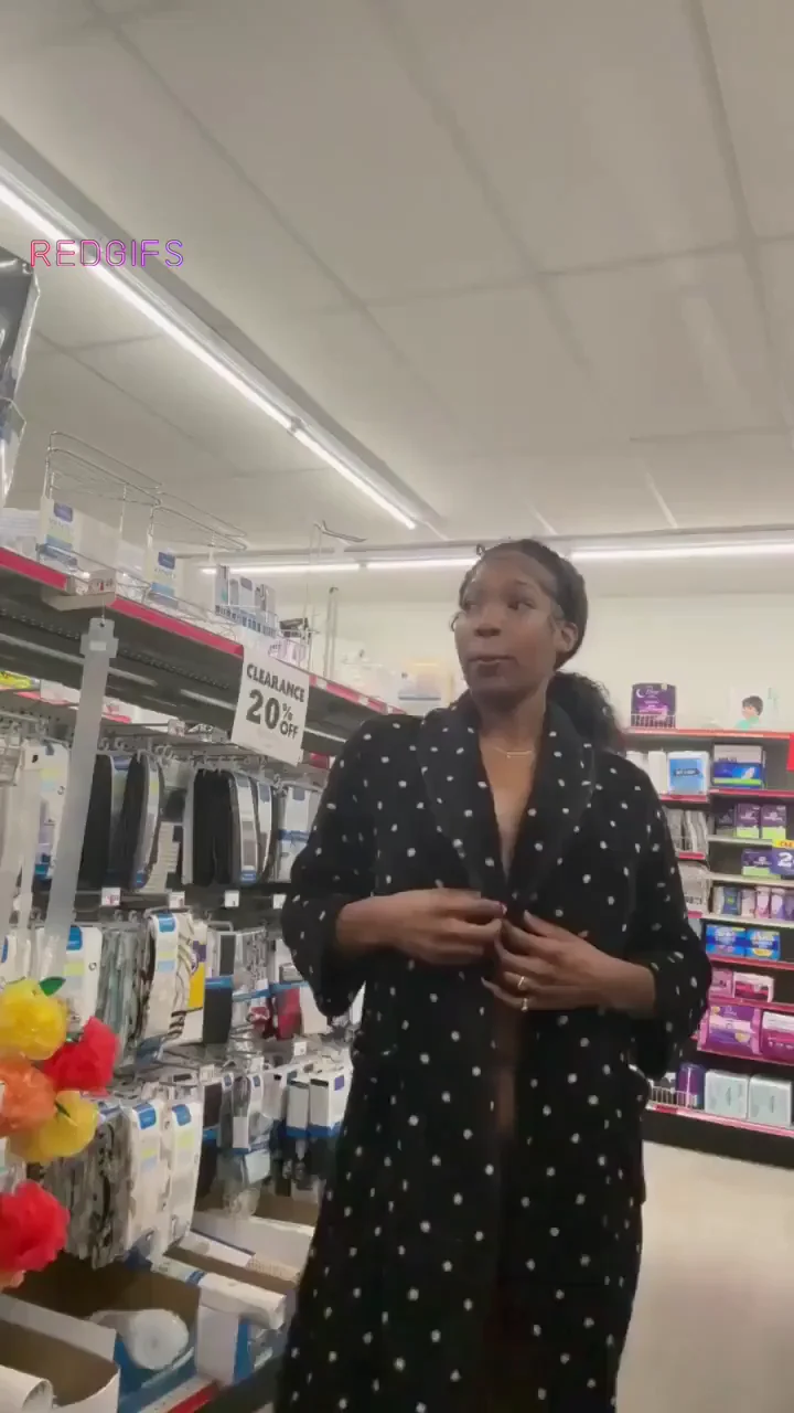 Oh Wow! Ebony Babe Flashes Juicy Ass in Walmart 🚀🍑