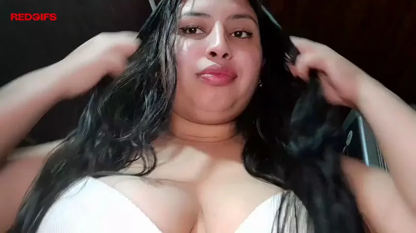 Taste My Juicy Natural Tits 😍🍈🍈