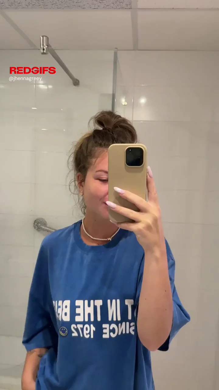 A quick selfie after a shower
