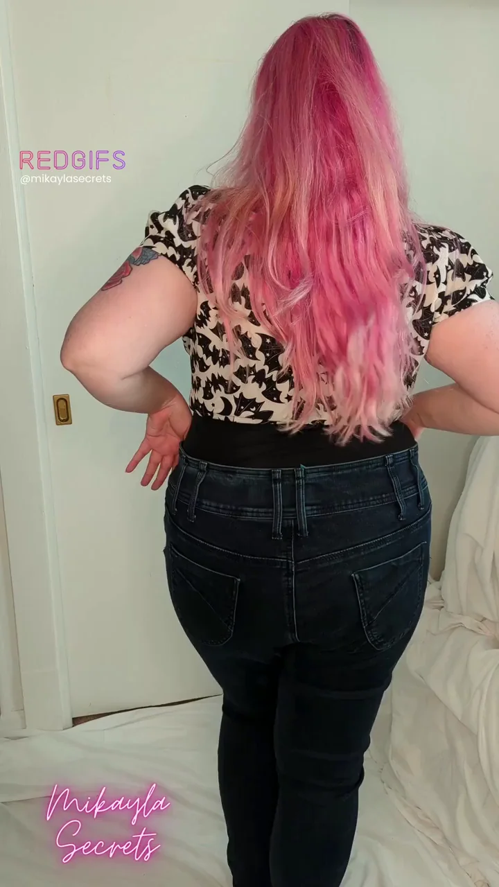 🔥 Thick Teacher's Jeans Surprise: BBW Ass Tease & Thong Reveal 😈🍑