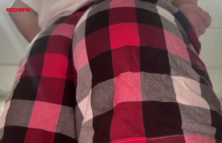 Craving a Dick to Bounce My Hungry Ass On 😛🍑💦