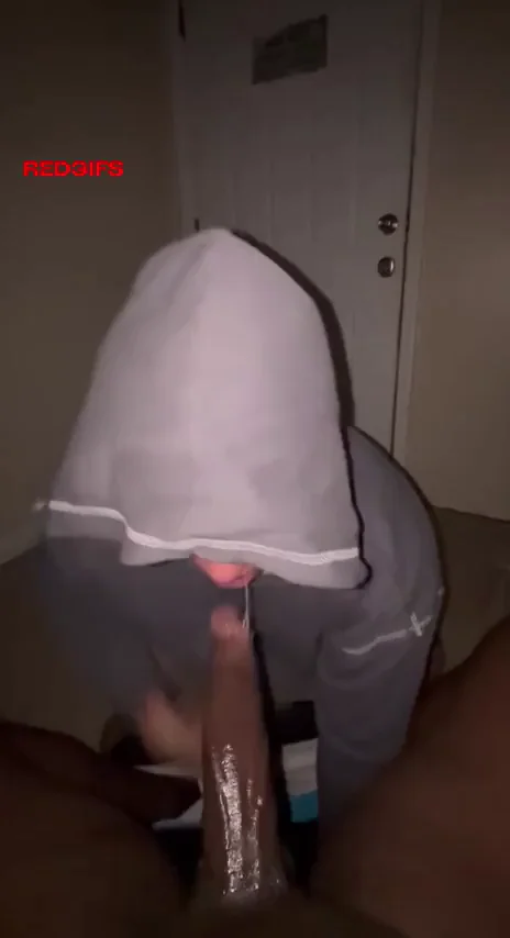 Bro's Monster BBC Bursting, Straight Dude Deepthroats to Help 😩👅🍆💦