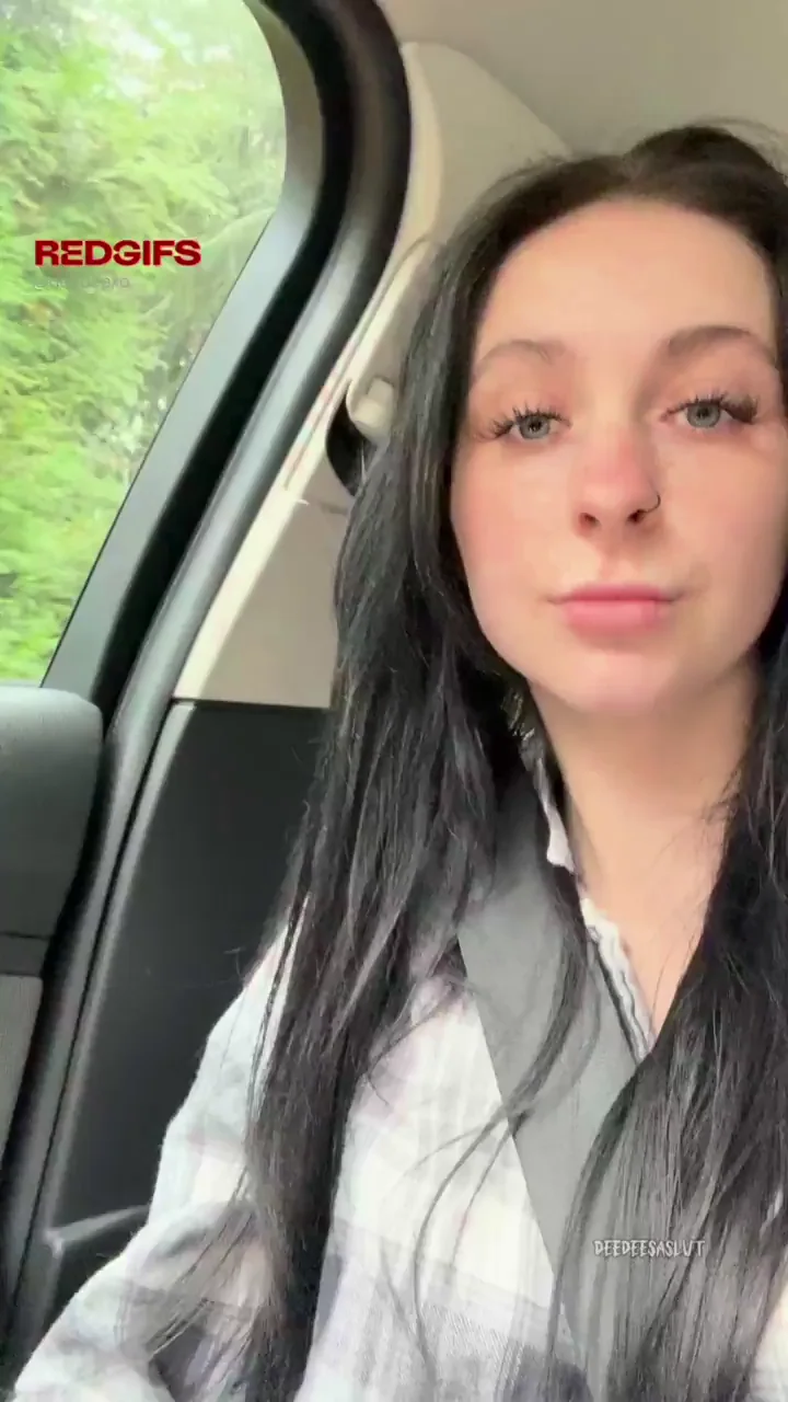 Car Seat Pussy Drip: Fat Lips Flashing Wild