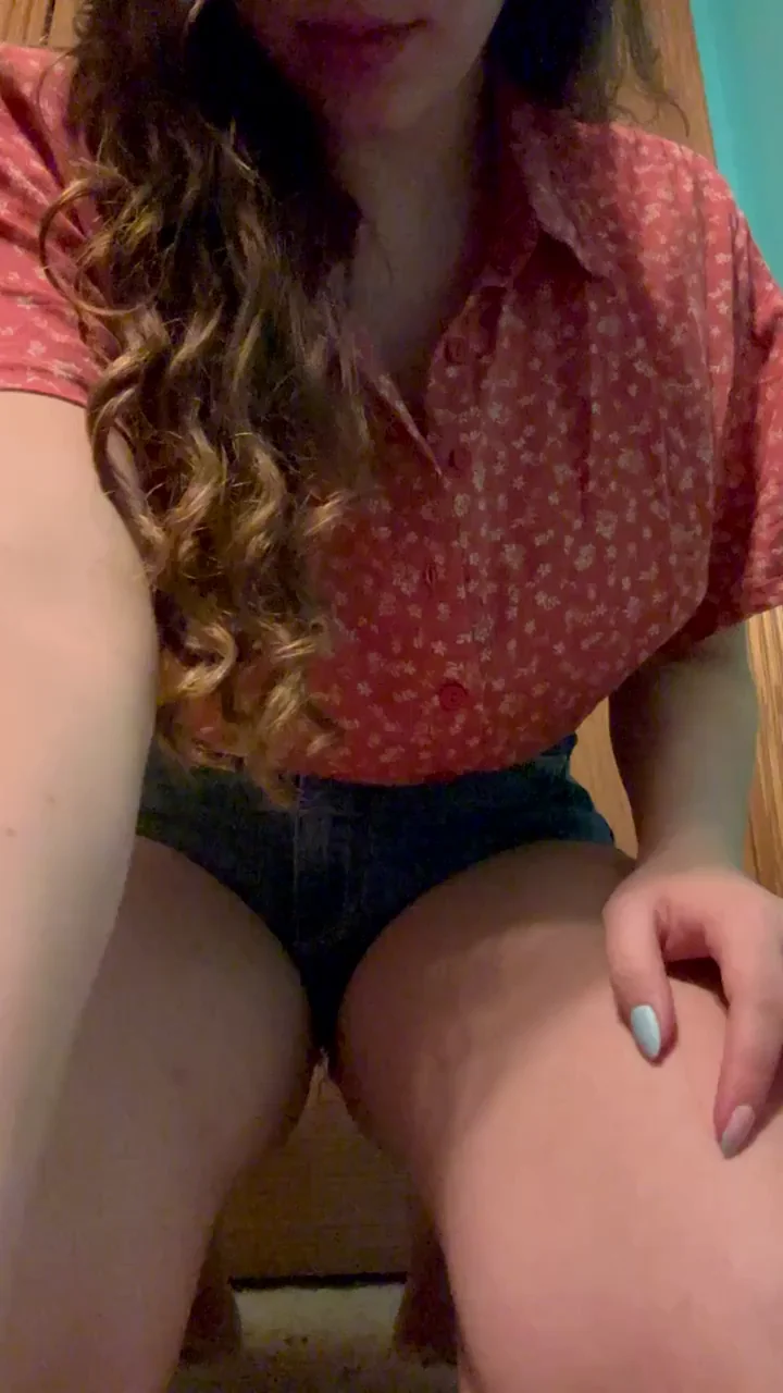 come close to my huge naturals, you can taste anywhere u want