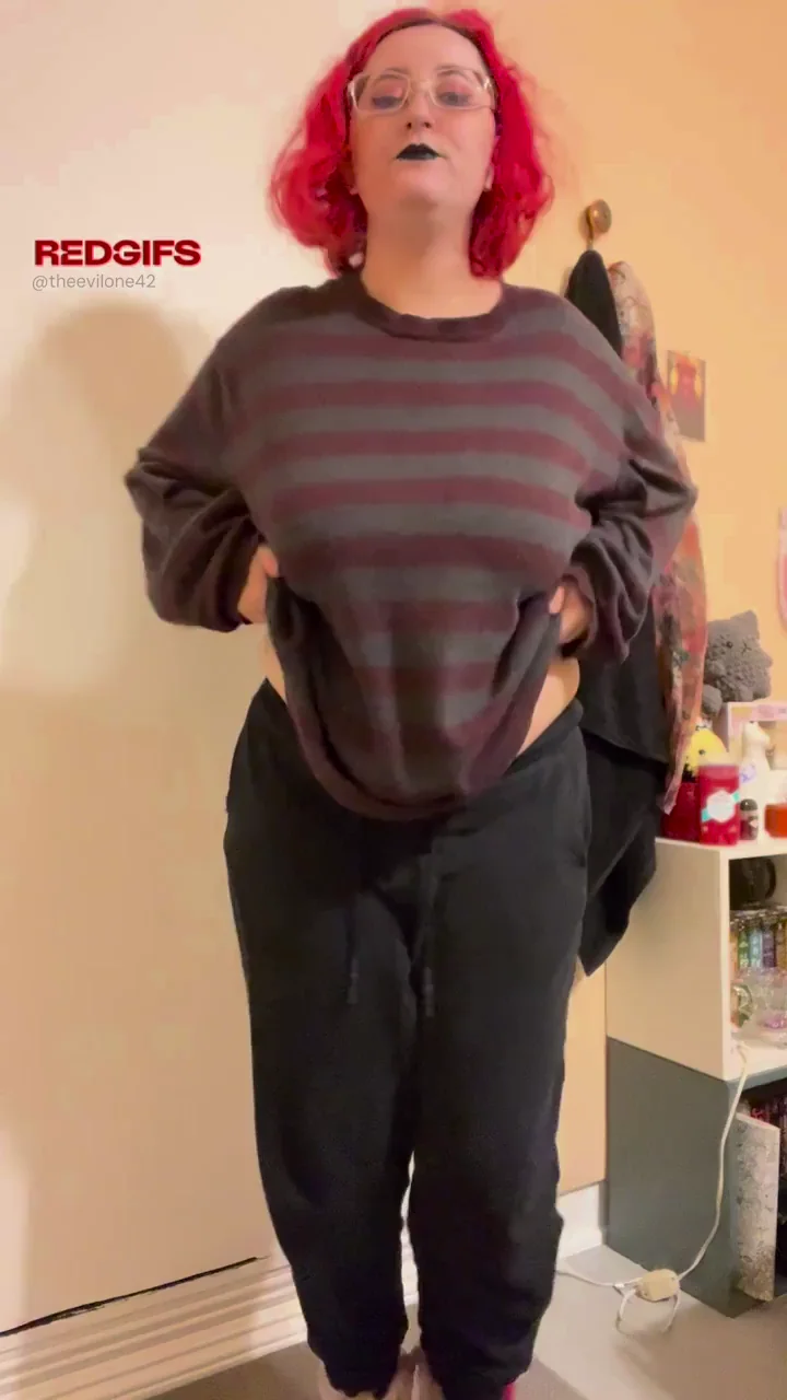 I love when my big titties come out!