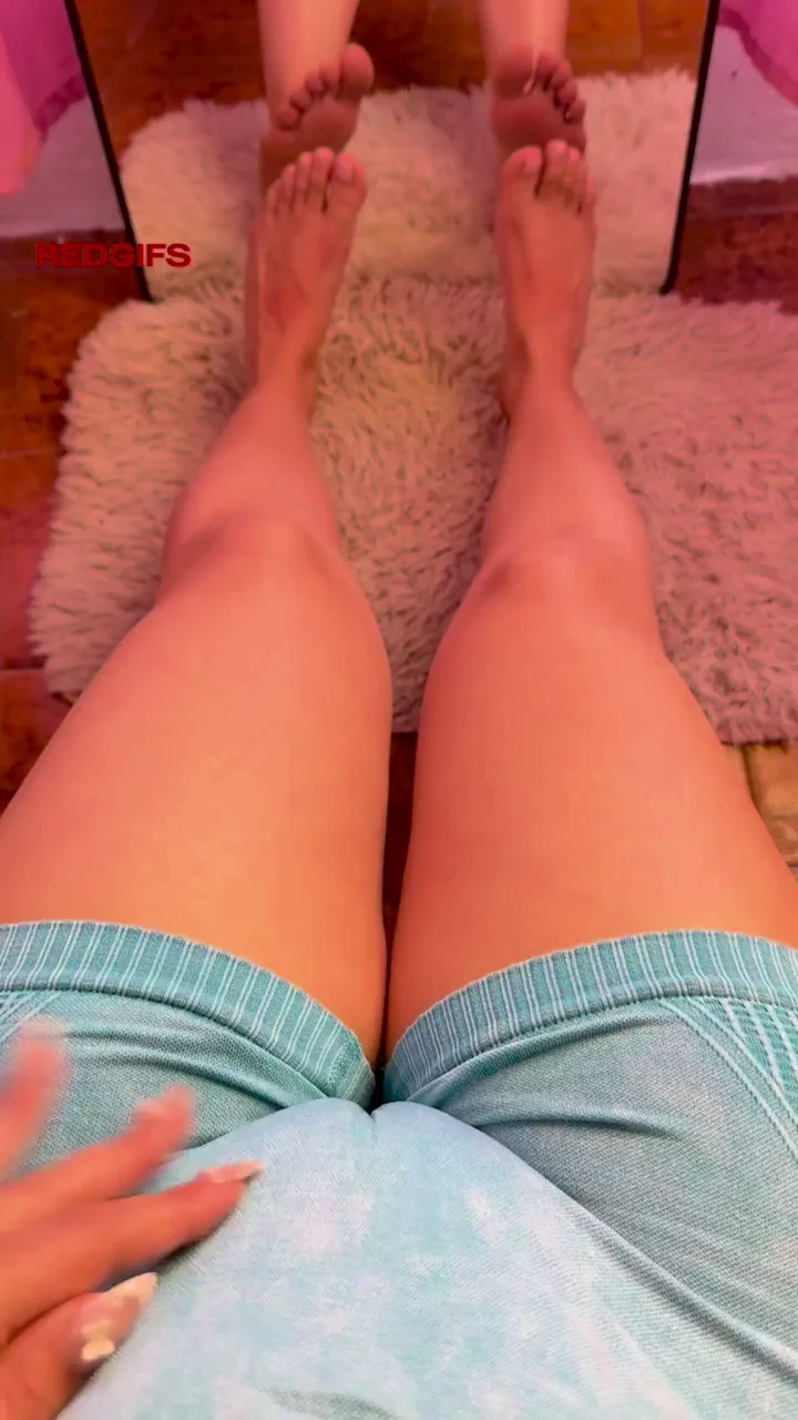 Can you touch my cameltoe like that?