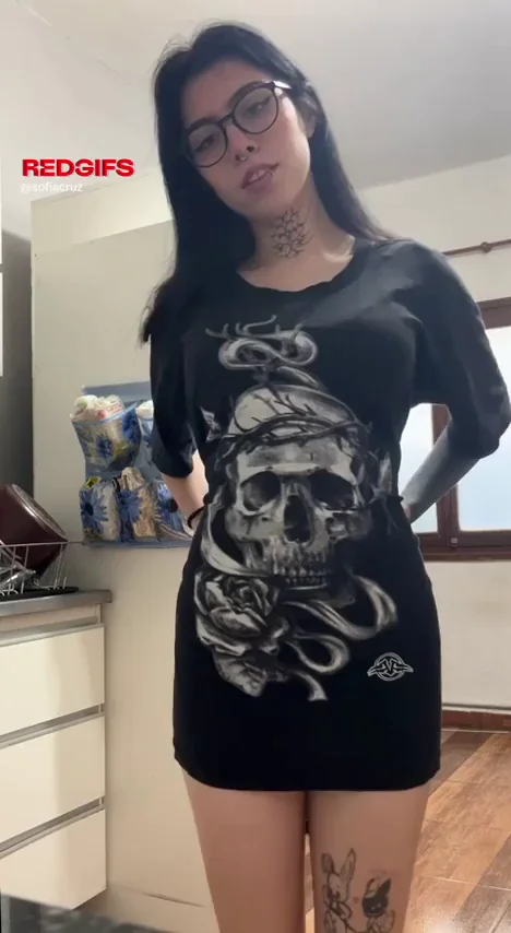 🔥 Tattooed Night Owl Tease: Morning Girl or Late-Night Slut? 🍑👓
