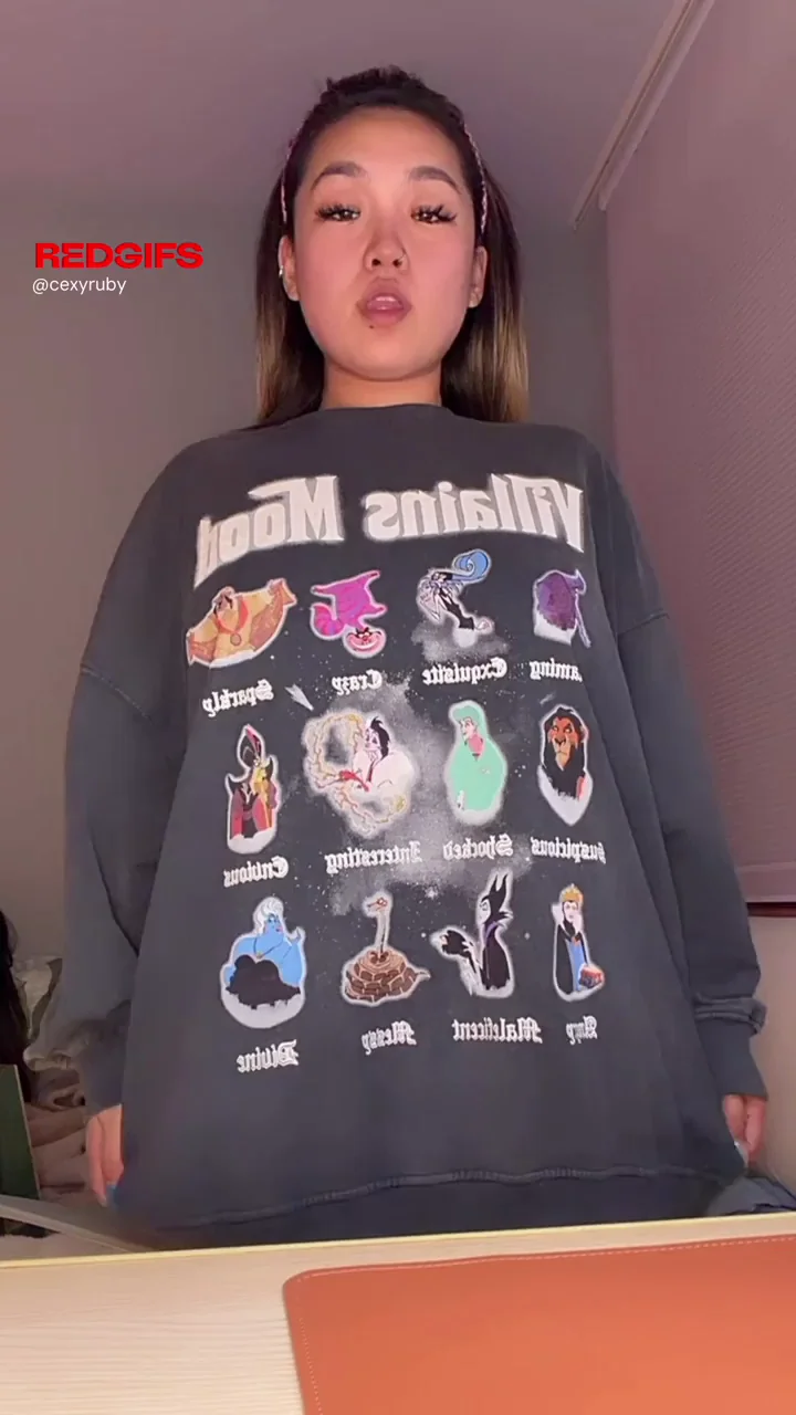 Busty boobs reveal