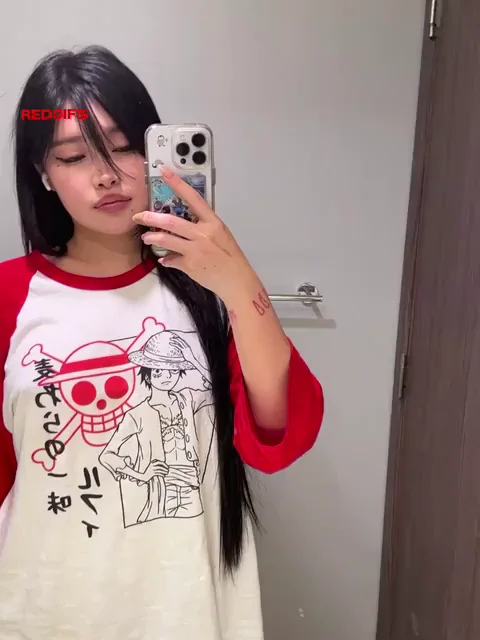 Any guys in here that are into big titty asian like me?