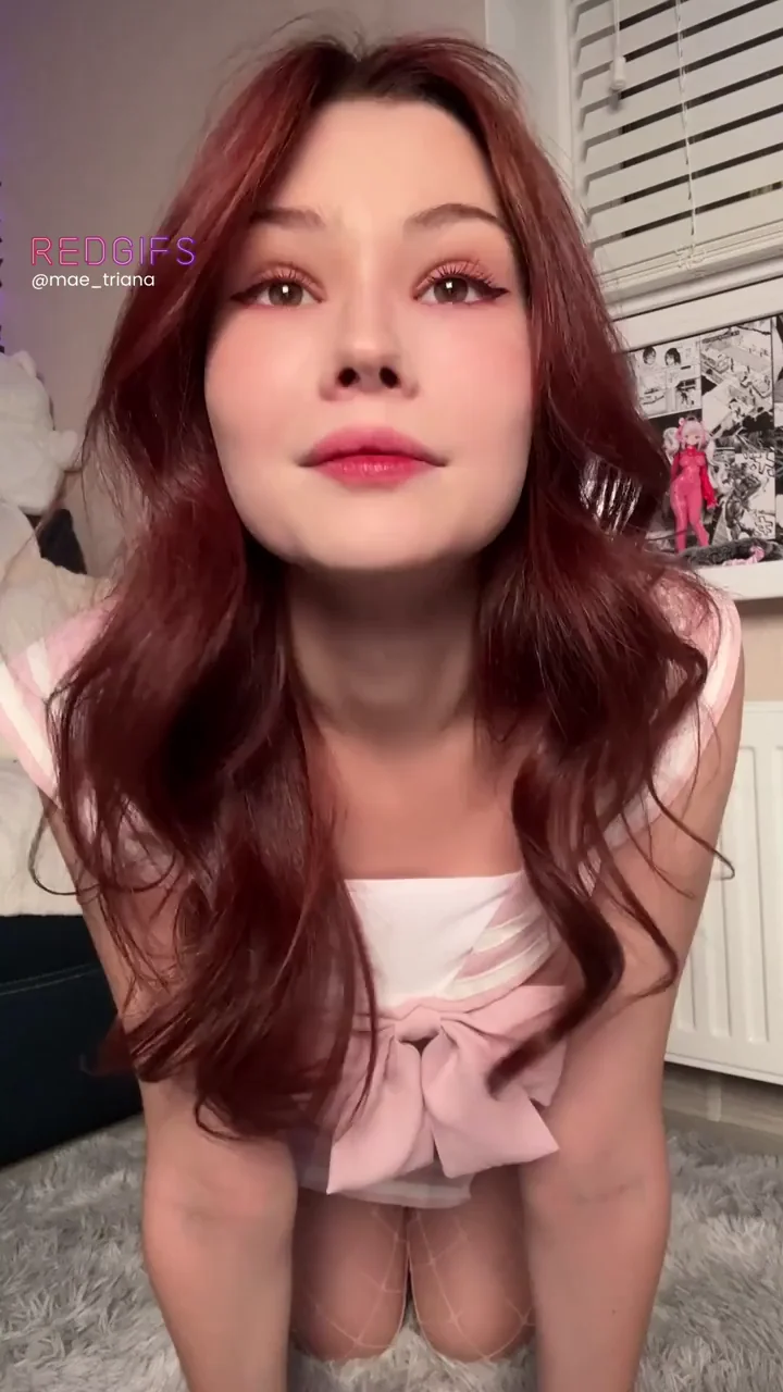 Redhead College Slut Flashes Her Juicy Pussy on Date Night? 😈🍑💦