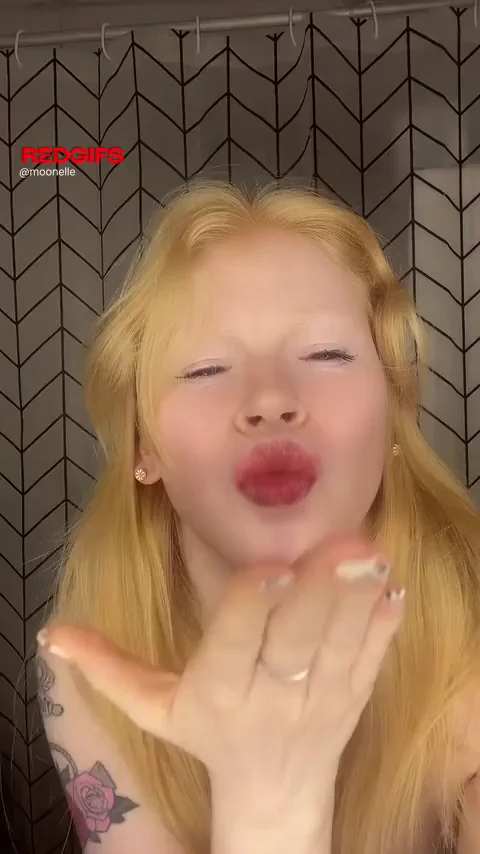 Be honest — is this redhead hot or not?