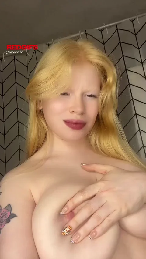 I’ll send nudes to the first 100 guys who reply with "yes" below
