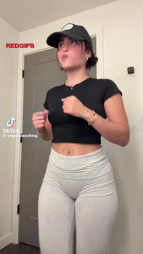 Angela's Massive Latina Booty Twerk in Tight Yoga Pants