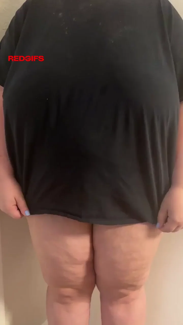 Show your friends, so you both can cum