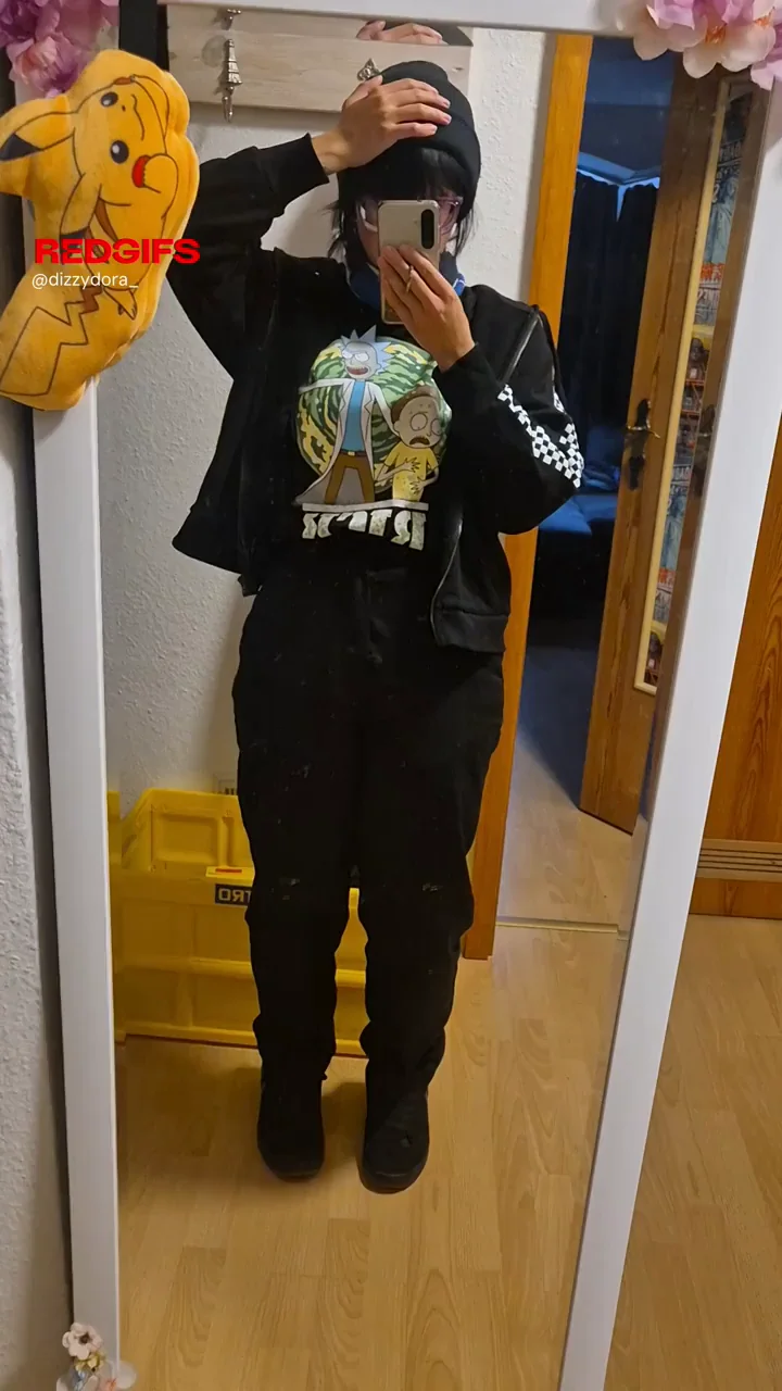 Showing off my ass for the internet before I go grocery shopping