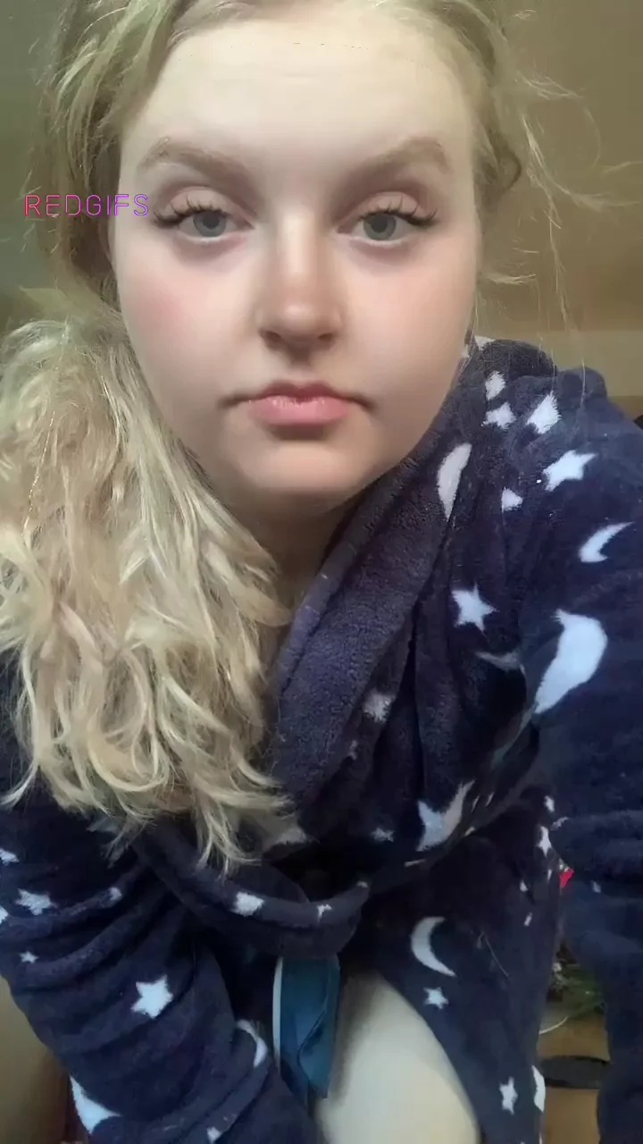ass so hungry could swallow dicks whole