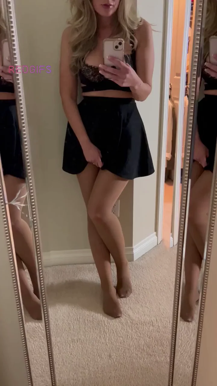 A little pantyhose peak