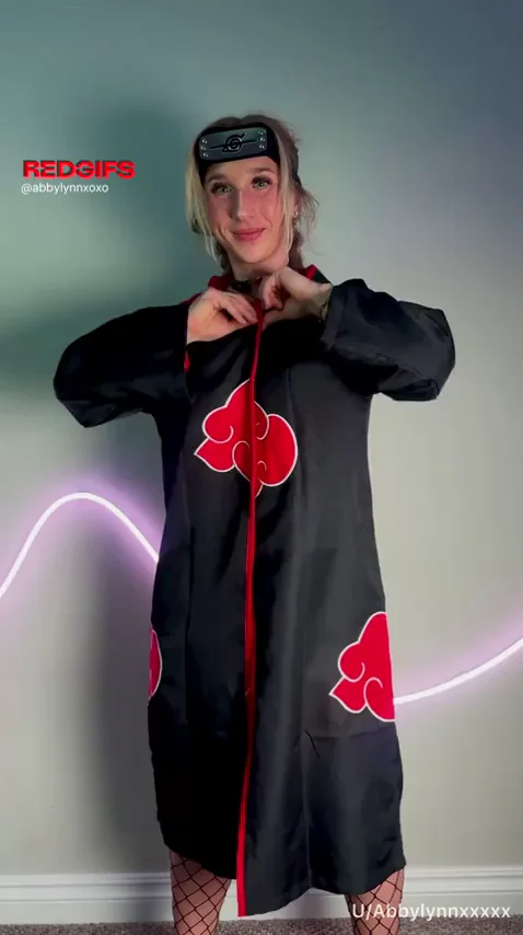 Akatsuki's Ripped Vixen Tease 🔥💋