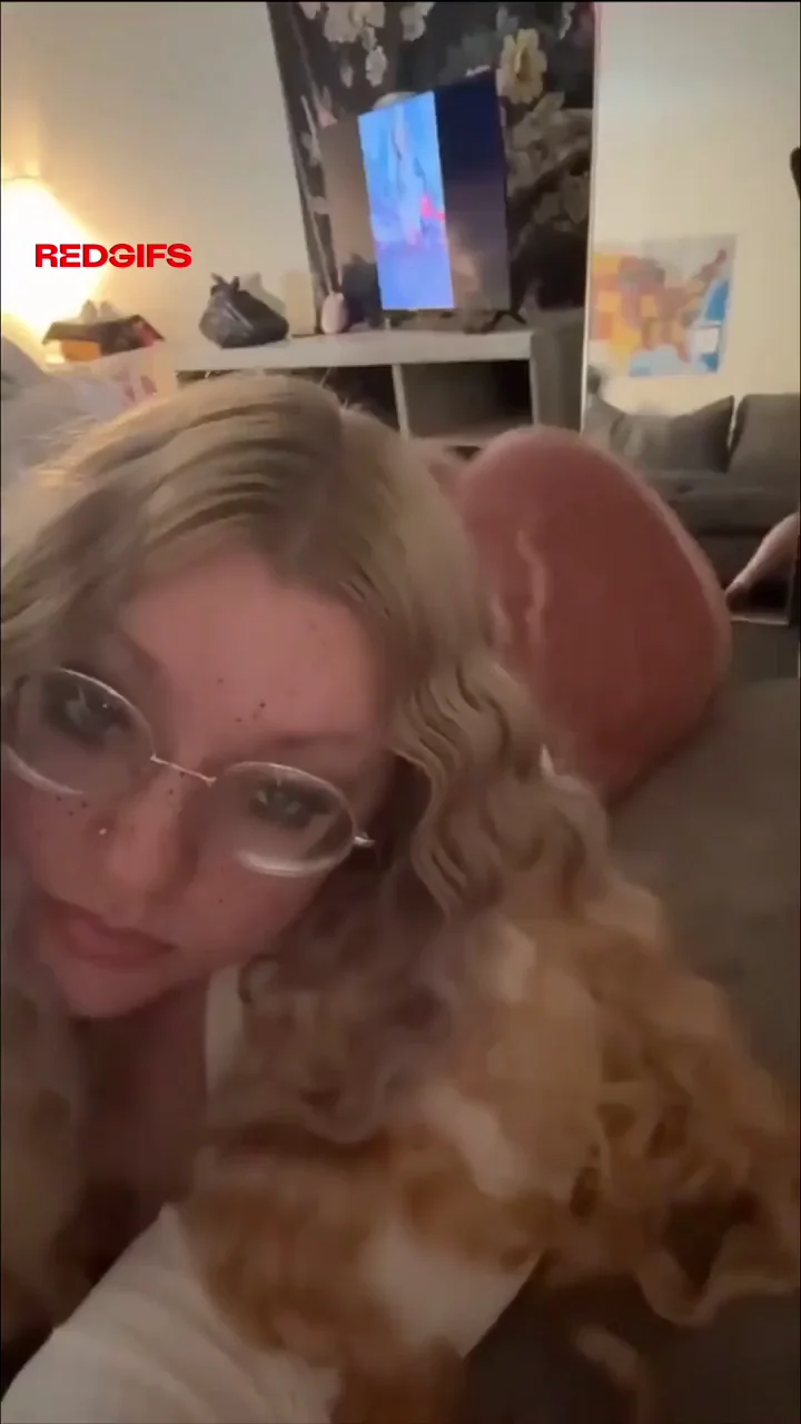 Phat ass moving like an earthquake