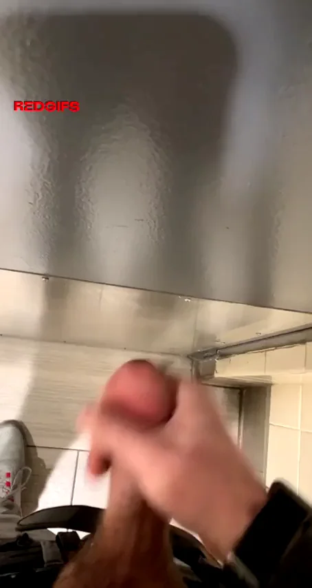 Work Break Dick Blast: Redditor's Quick Cum Dump