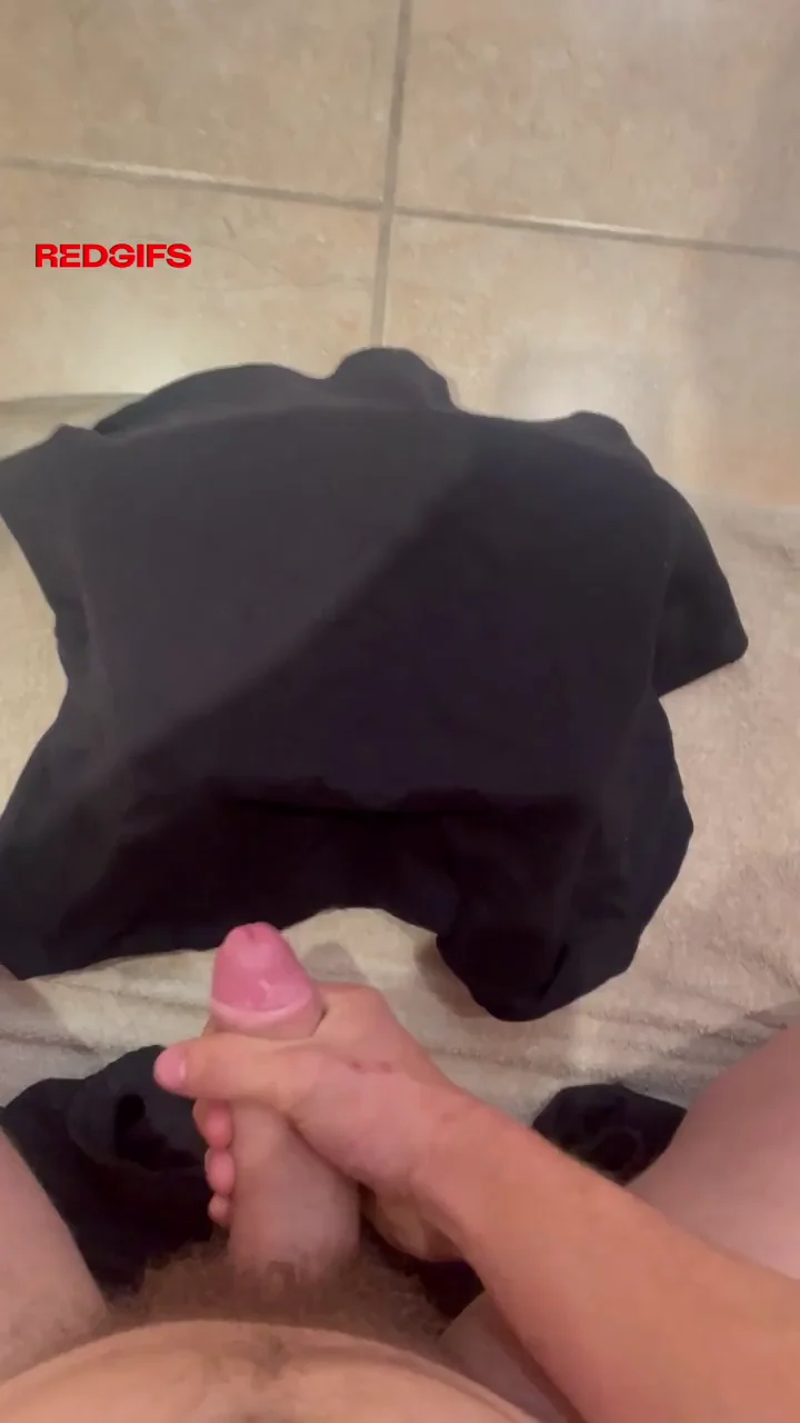 First ever cum vid, don’t go to hard on me💦💦