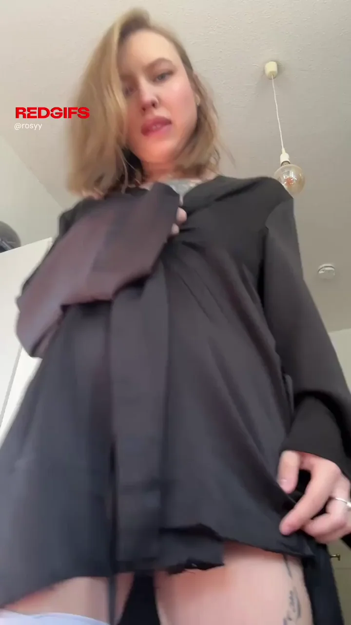 My pussy loves going out like this… no panties at all