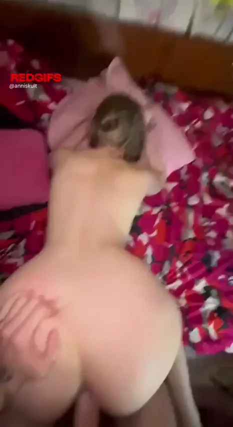 When I have my ass clapping, I cum harder