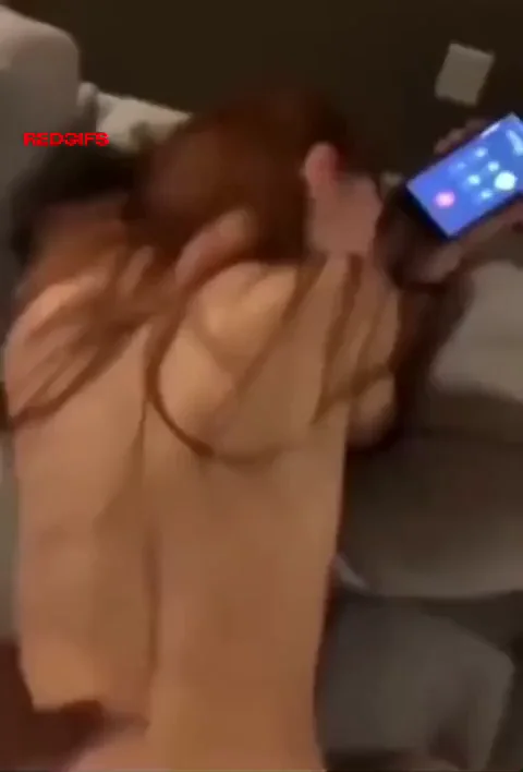 Clapping her cheeks with her boyfriend on the phone 😳