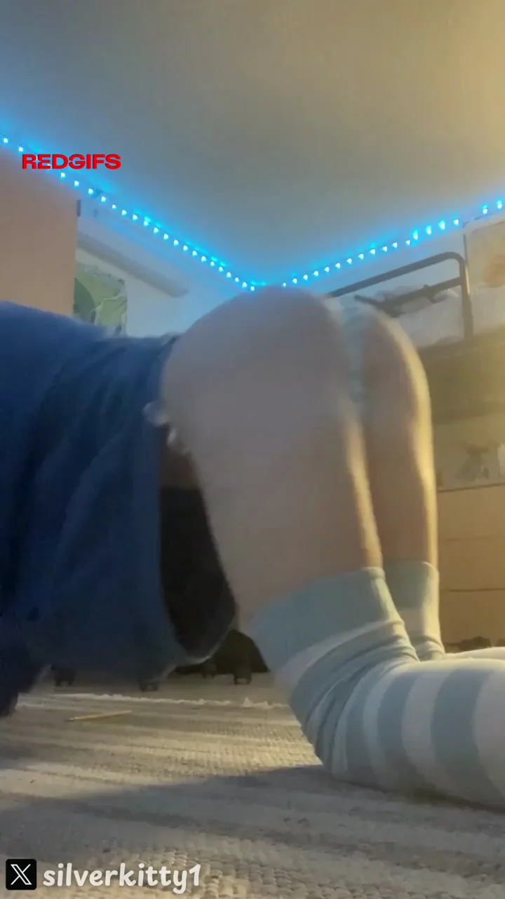 Cute Femboy Shakes Juicy Ass to Grab Your Cock's Attention 😈🍑 (No Trap Guarantee!)