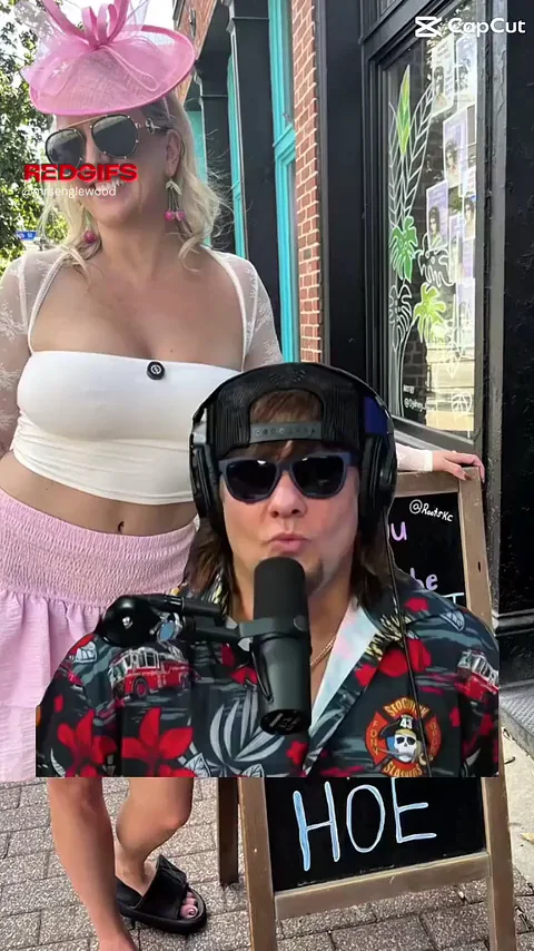 Huge Tits MILF in Halter Top Steals the Show at Hoe Booth