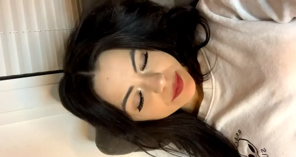Twinkle Twinkle Lil Stars, Pound My Wet Pussy in Your Car? 😈💦 (OC)