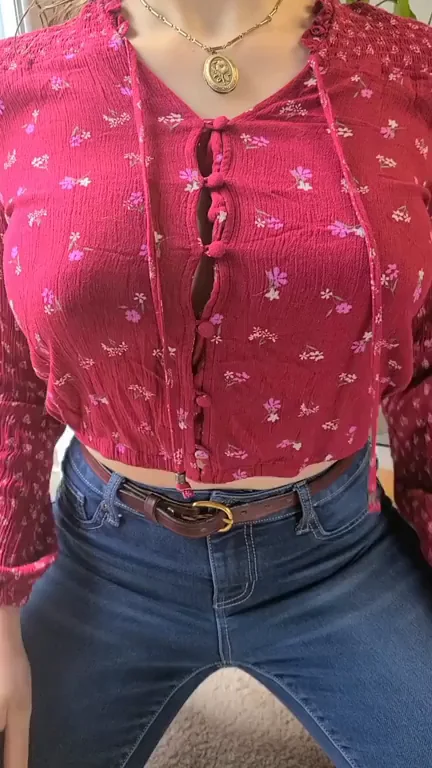 THE BEST TITS U CAN SEE TODAY