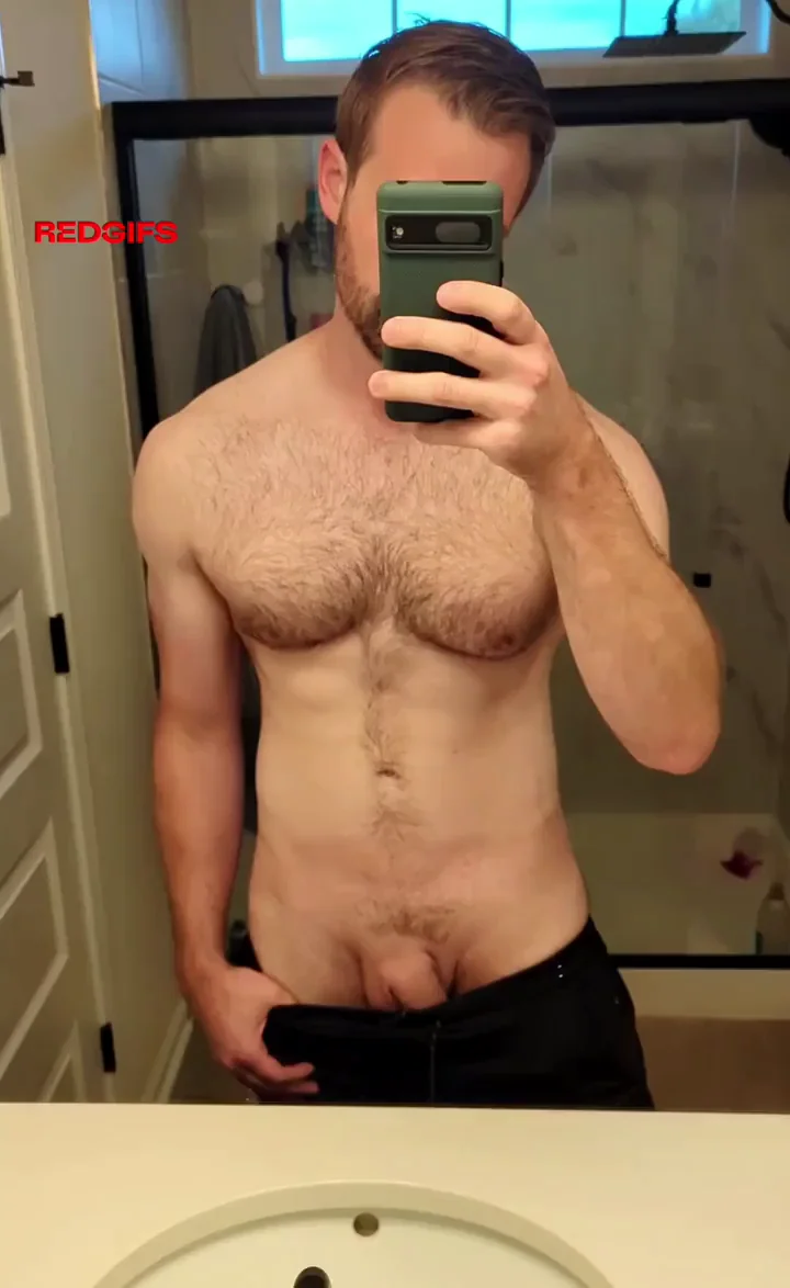 Doing my best Magic Mike impression for y'all while my family watches TV downstairs [37]