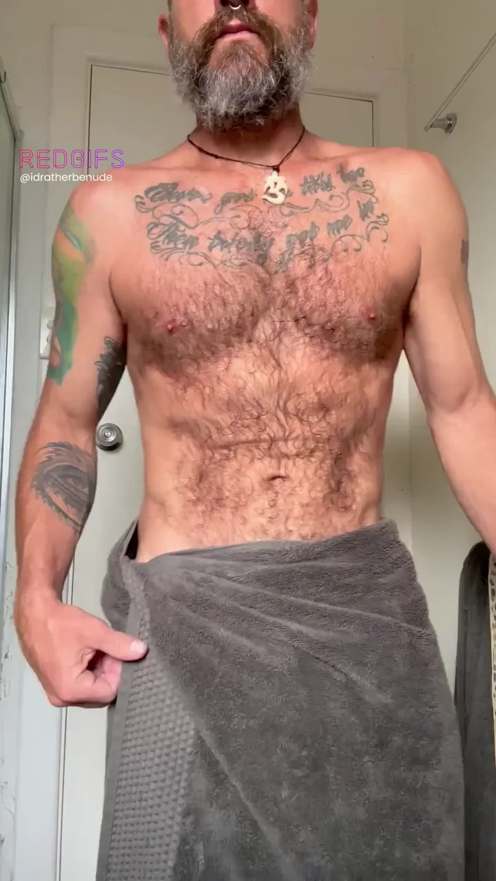 🔥 Daddy's Steamy Towel Drop Tease (47) 🍆💦