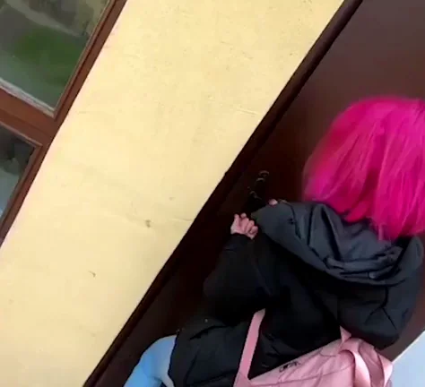 Pink hair babe