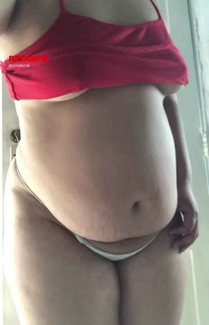 Where are the guys who love big sexy bellies?