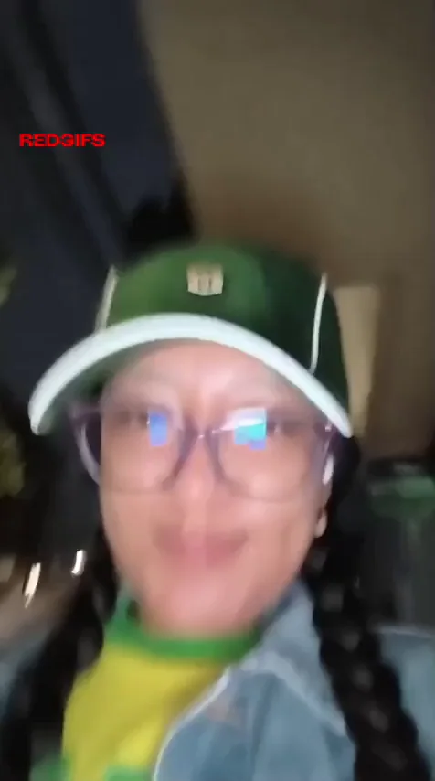 Boobs Out Stroll Slut 💚🍈🍈