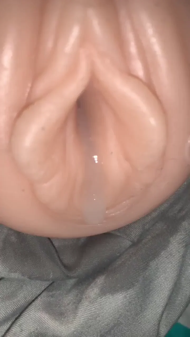 🔥 Obsessed with Pounding My Tight Fleshlight Pussy 💦🍆