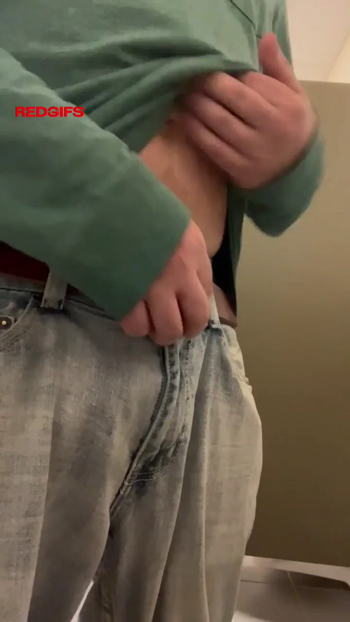 Pulling out my daddy cock at work
