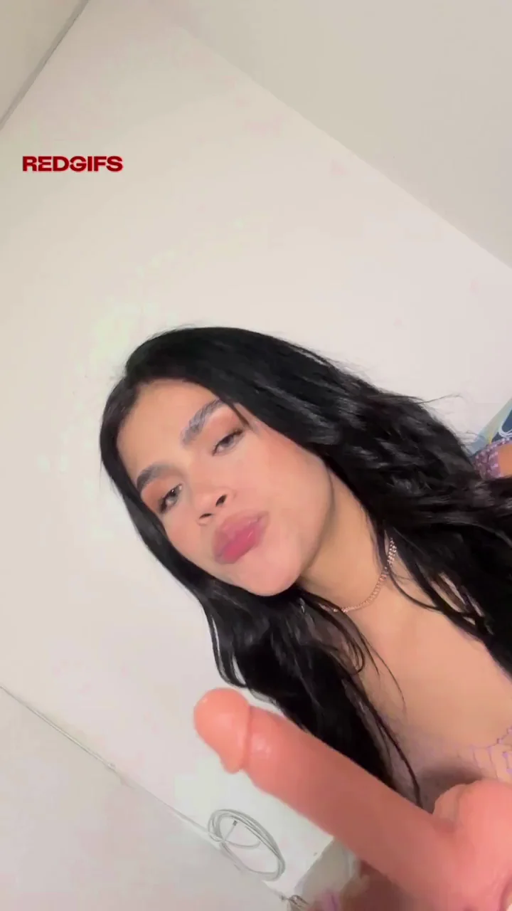 Cute Latina Teen Slobs Messy on Huge Pink Dildo