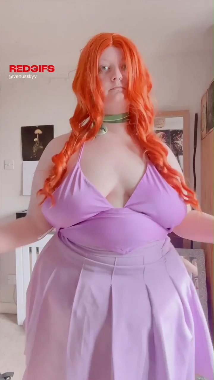 Cute BBW Daphne in Fiery Red Wig Tease 💋🔥